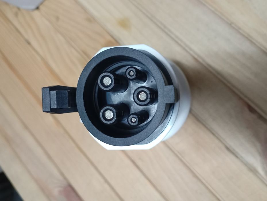 Разрядник для электромобиля.