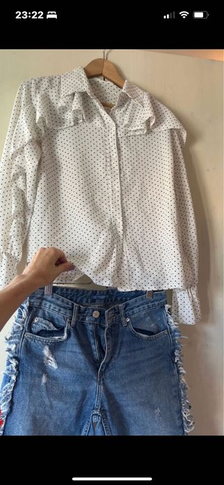 Camisa branca Zara M  e calças de ganga XS