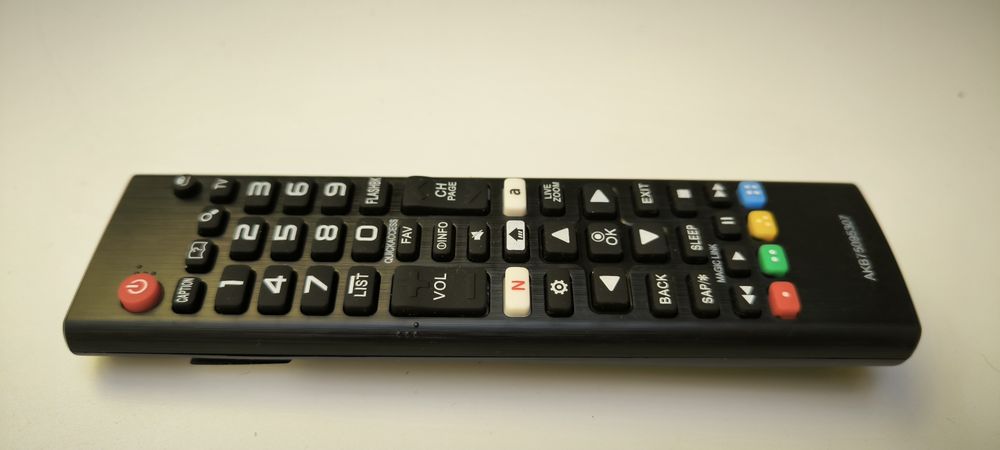 Comando compatível com TVs LG.