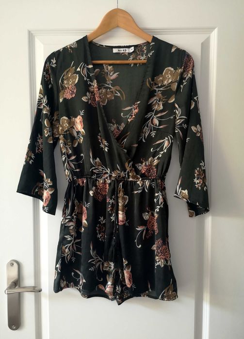 Kombinezon NA-KD 36 krótki zielony w kwiaty