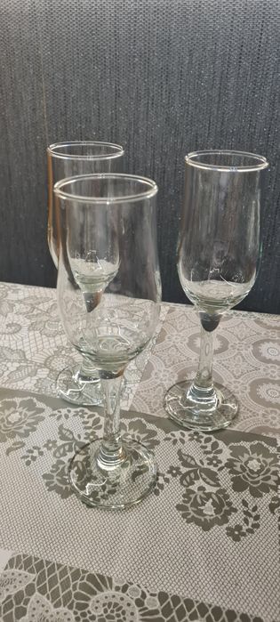 Wysokie kieliszki do wina z grubego szkła 3 szt.
