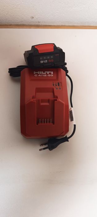 Ładowarka C4/12-50 i akumulator B 12-55