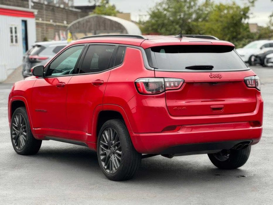 Jeep Compass      2021