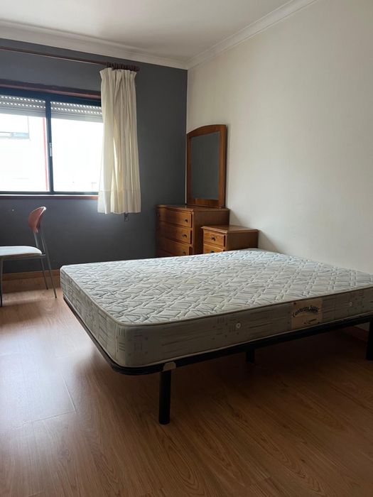 4 quartos no mesmo apartamento