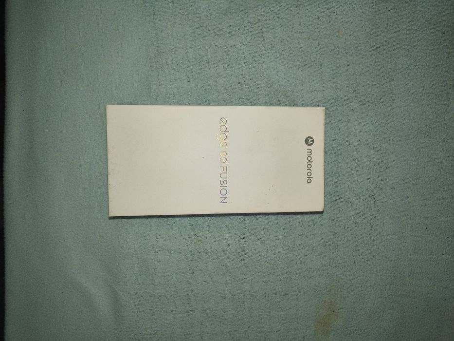 Vendo ao troco telemóvel marca Motorola Edge 60