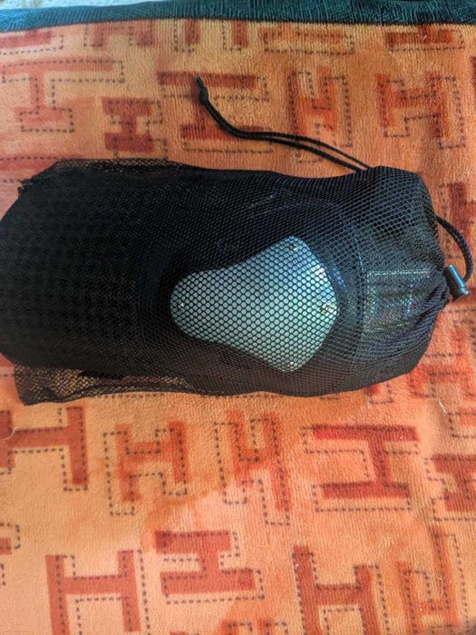 Продам наколінники Demon Shitld