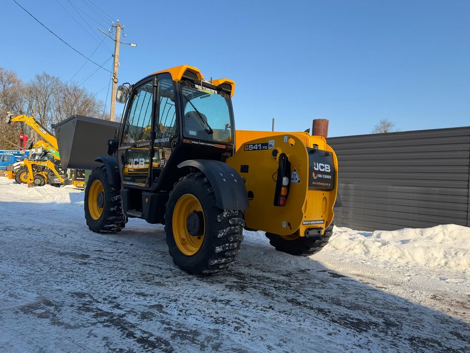 Телескопічний навантажувач JCB 541-70