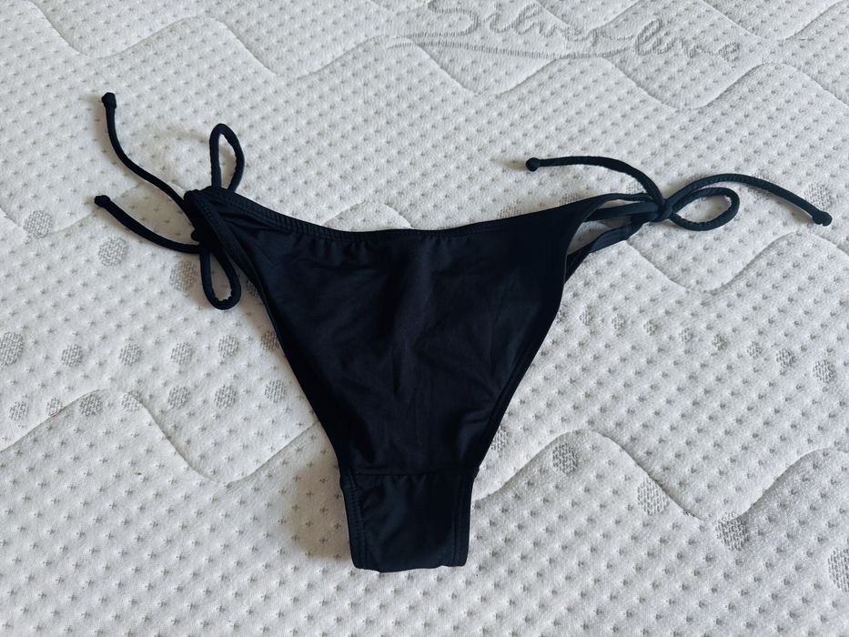 Bikini Stroj kąpielowy majtki czarne r 10/38 Primark