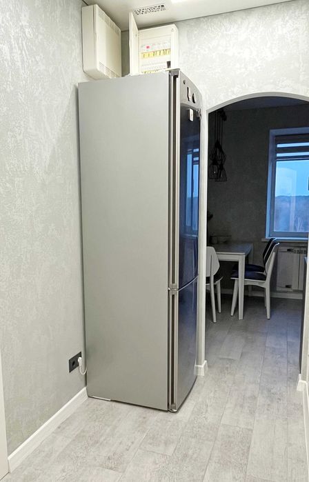 Простора 3 кімнатна квартира з ремонтом та меблями, вулиця Льотна (SP)