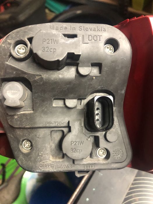 Lampy tyl audi a4 b8 przedlift