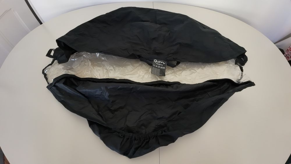 Vendo Carrinho de Bebé Quinny Zapp Xtra 2 (Usado) + Adaptadores + Capa de Chuva Original