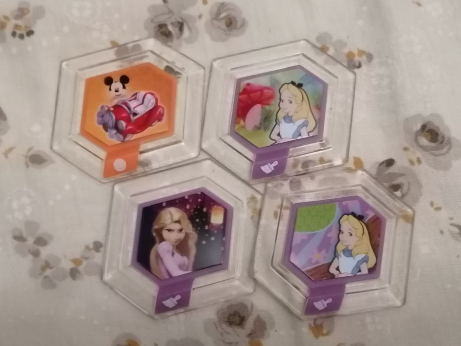 Vendo/Troco: 4 Discos Disney Infinity