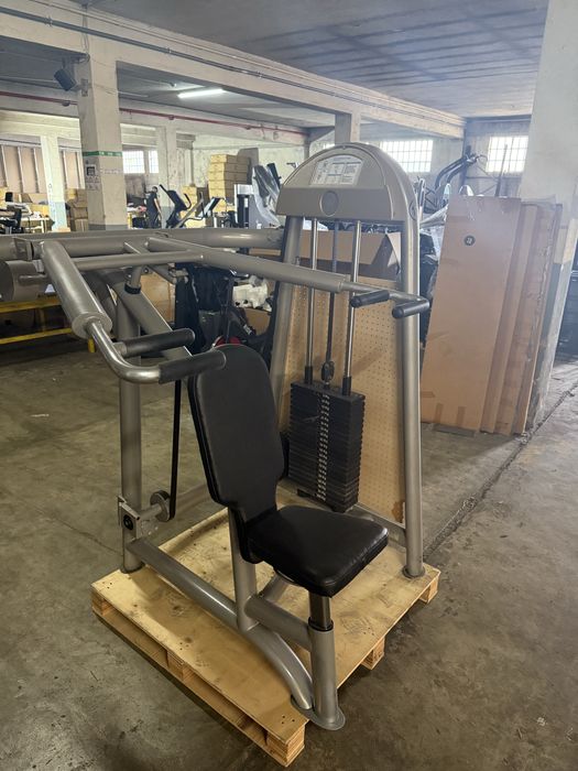 Shoulder press usada