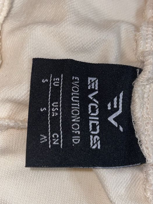 Продам костюм EVOIDS біжевого кольору