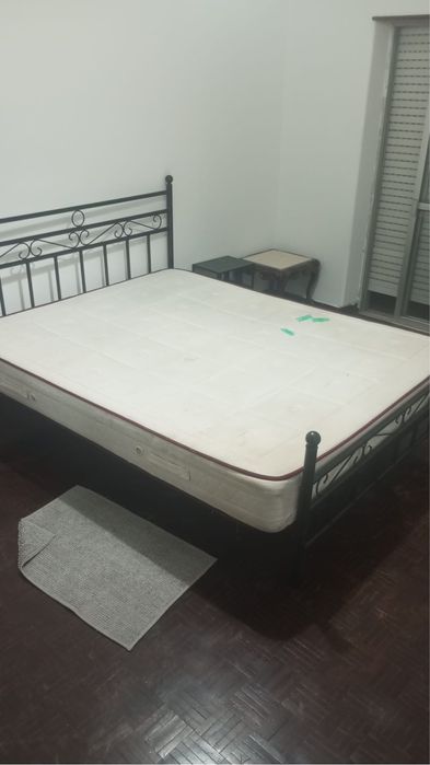 Aluga se quarto para solteiro / casal