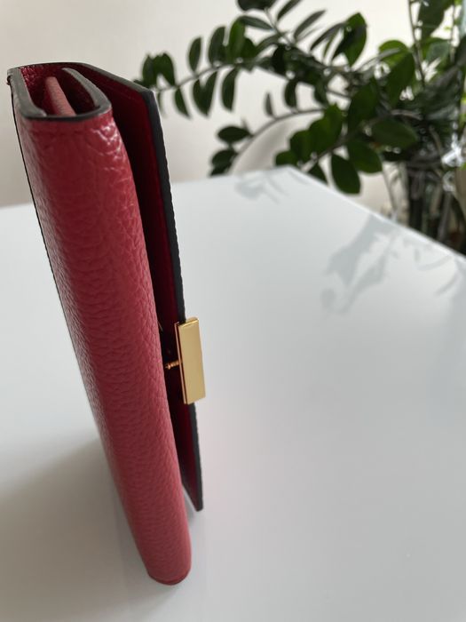 Portfel Louis Vuitton Capucines w kolorze czerwonym