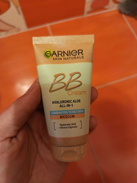 Krem BB Garnier skin