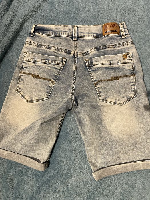 Szorty dzinsowe elastyczne 158