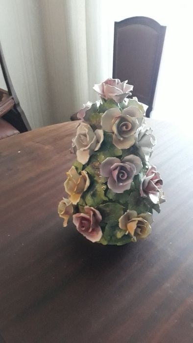Centro de Mesa Floral Perfeitíssimo  (porcelana inglesa)