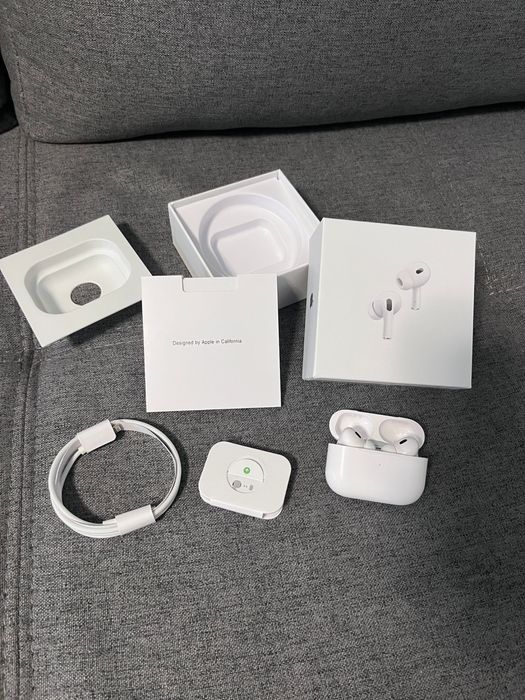 AirPods Pro (2nd generation) fechado