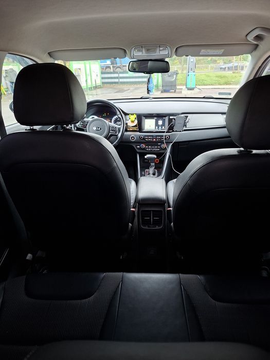 Kia Niro hybryda