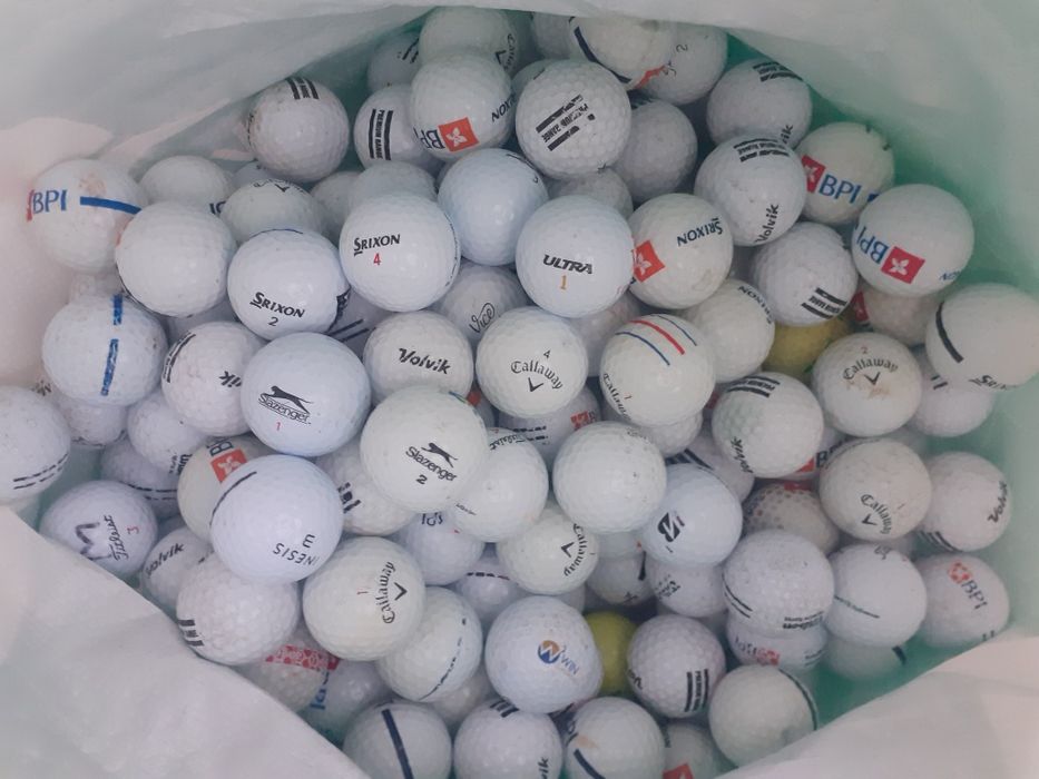 10€ per pack of 17 balls