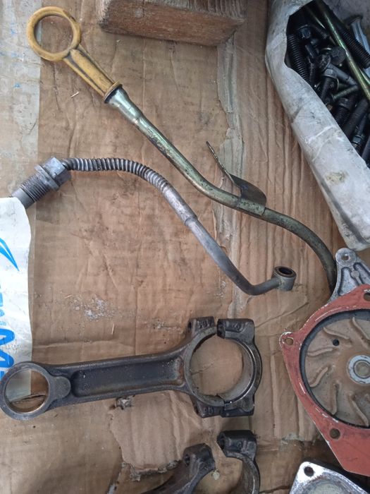 Шків, масляний насос, шатун , помпа двигуна к9к Рено кенго 1,5 дсі