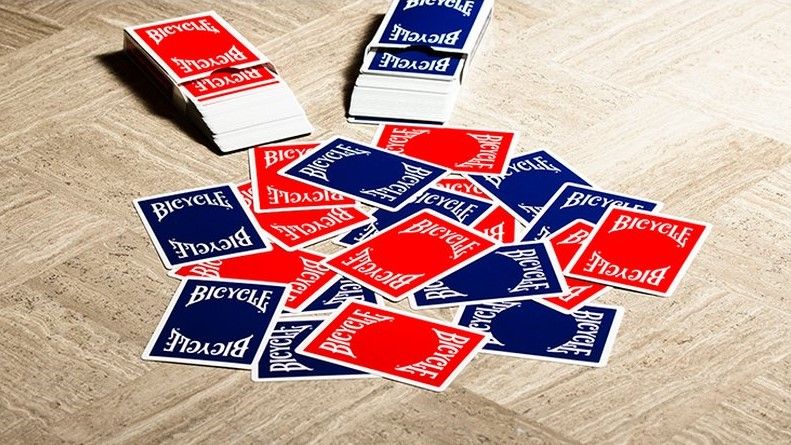 Baralho de Cartas Bicycle Karnival Deat Heads ou Bicycle Insignia