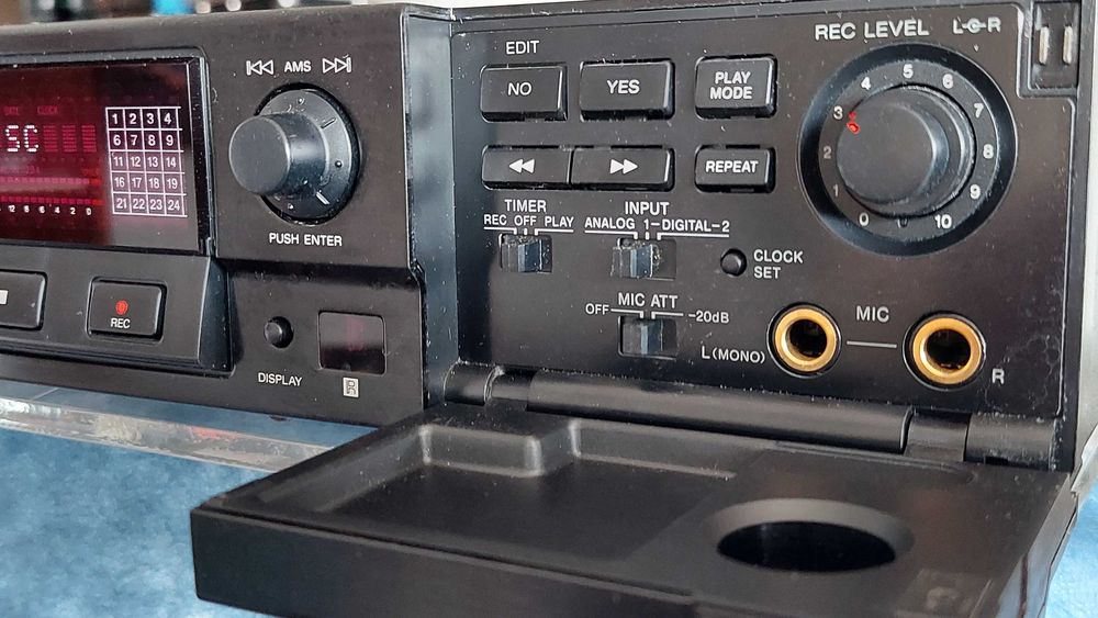 Rekorder minidisc Sony MDS-501