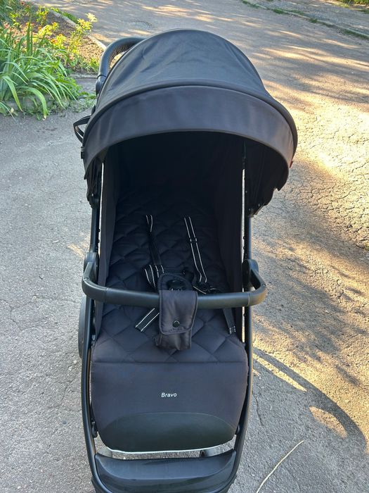 Прогулянковий візок CARRELLO Bravo