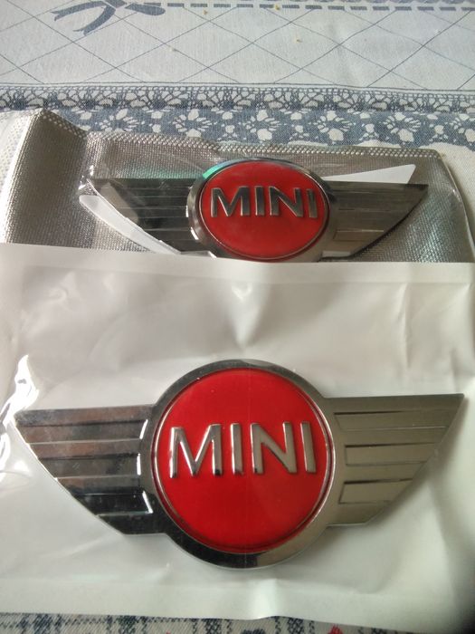 Emblema / simbolo "mini"