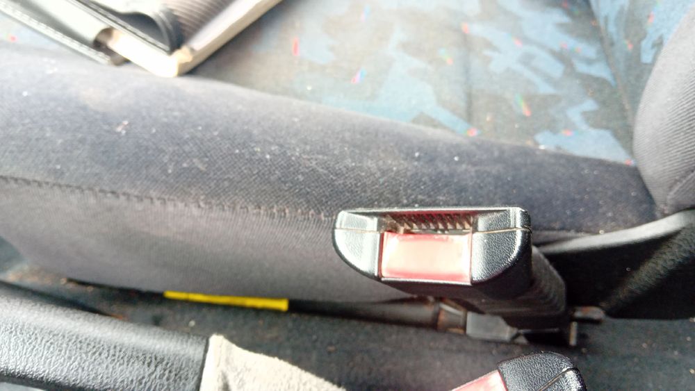 Pré-tensor cinto frente direito OPEL Corsa B