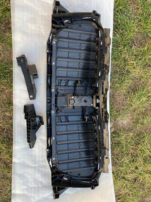 Жалюзи+моторчик (кронштейн ноздрей) BMW X3/X4 G01/G02 2018-2022год.