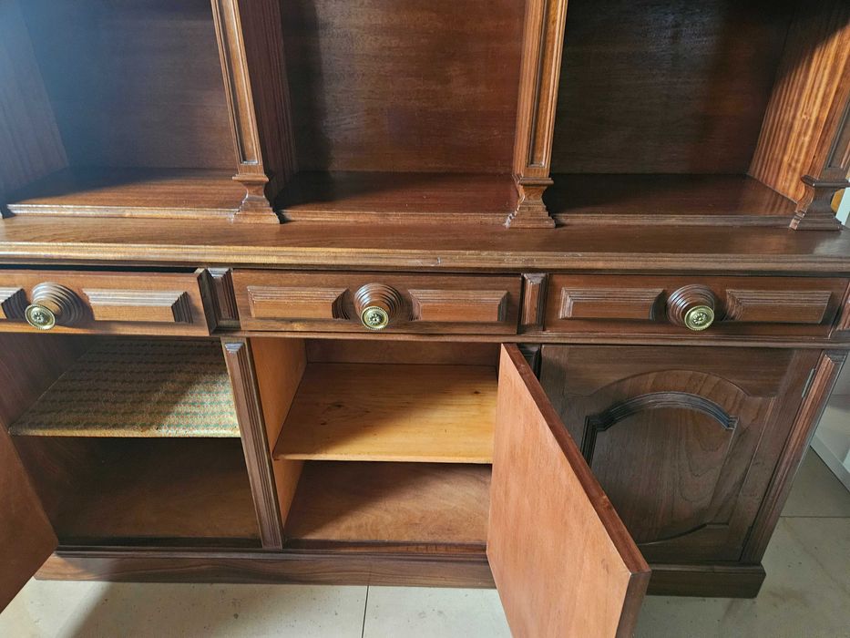 Móvel em madeira para sala ou escritório - Muito bom estado geral