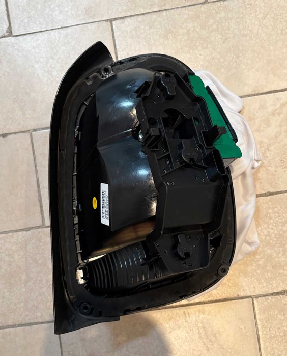 Vendo faróis traseiros LED - MINI Cooper F55, F56 e F57