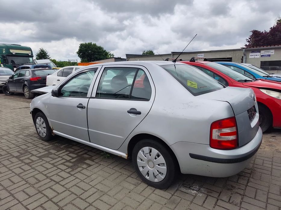 skoda fabia kombi sedan hatchback benzyna 1.4 i 1,2 benzyna na części