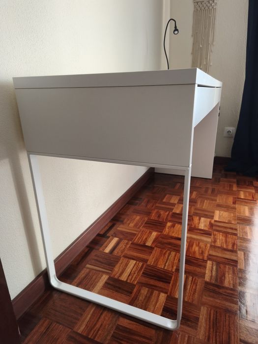 Secretaria/Toucador Micke IKEA