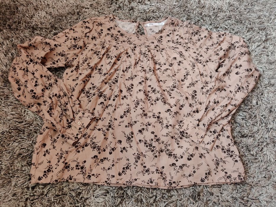 Bluzka damska w kwiaty