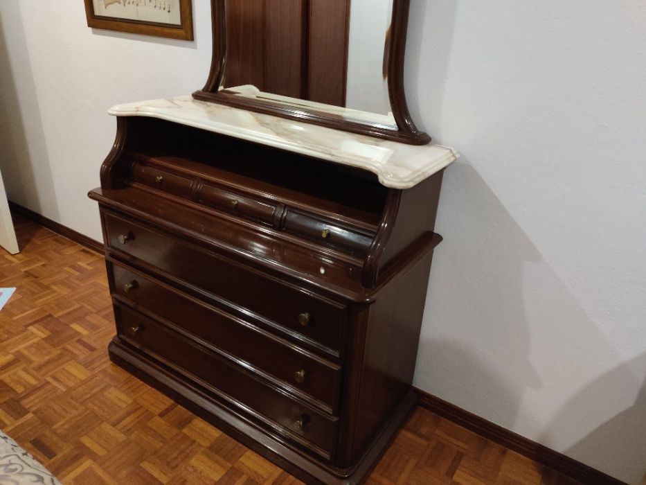 Comoda de quarto, armário em madeira