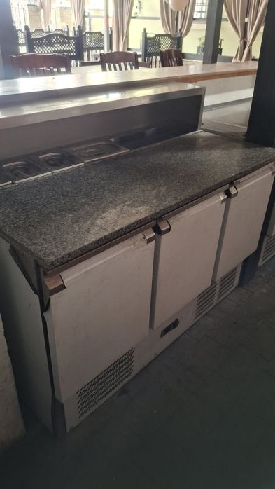 Продам професійний холодильний стіл