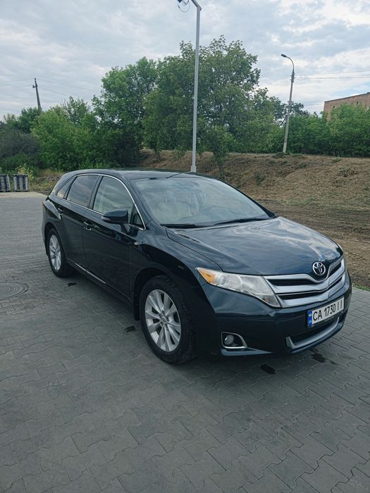 Продам Toyota Venza