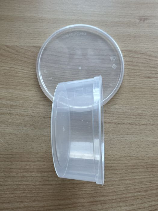Pojemniki plastikowe do przechowywania żywności