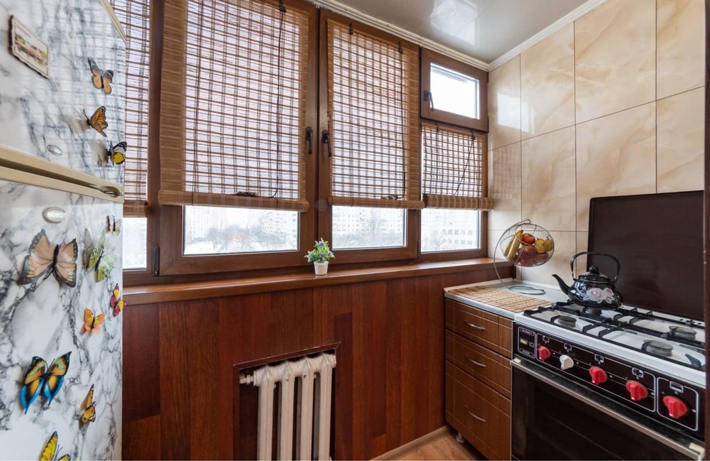 Посуточно возле м. Оболонь отличная кв.