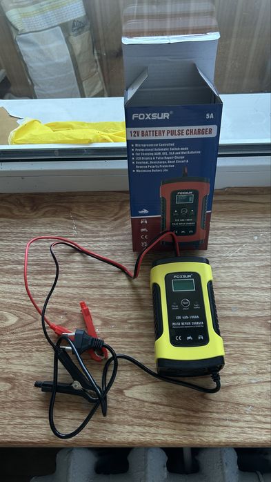 Зарядний пристрій Foxsur 12V 5A 4Ah-100Ah