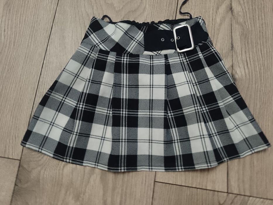Spódnica 134 w kratkę