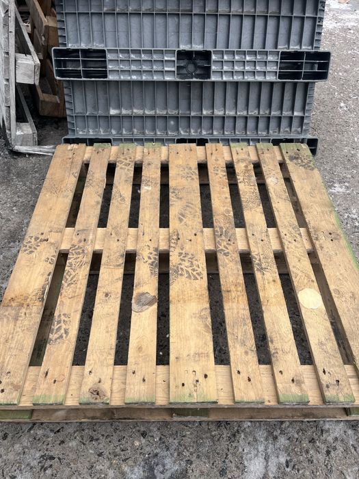 Продам піддони б/у