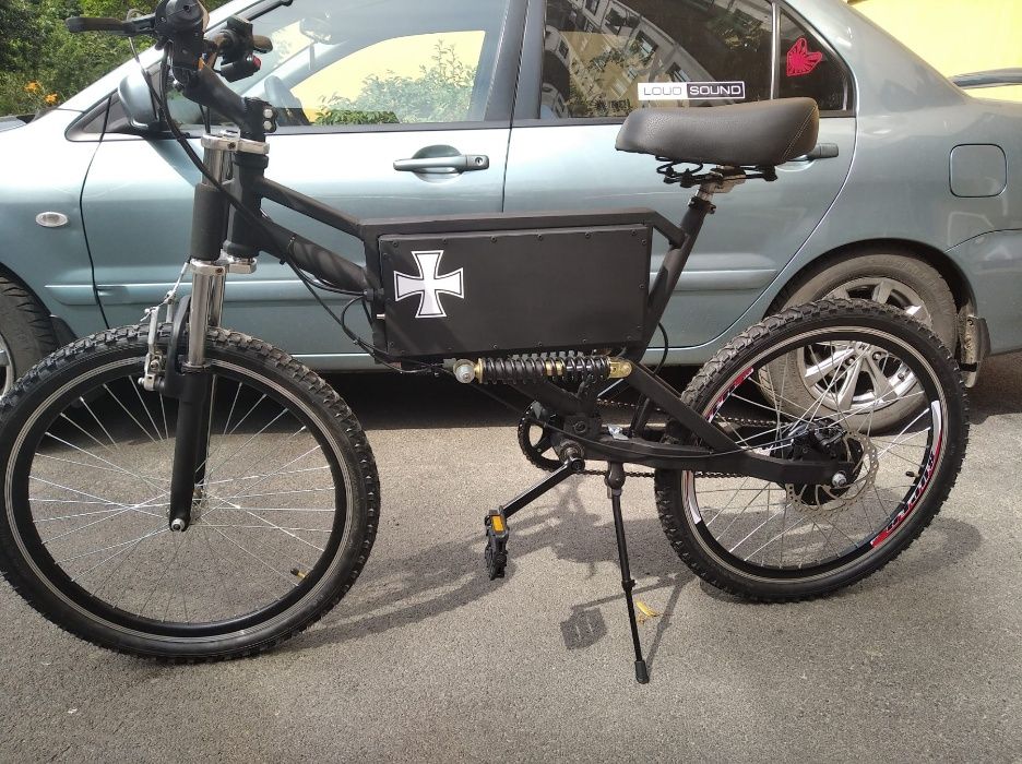 Бокс для аккумуляторов на велосипед