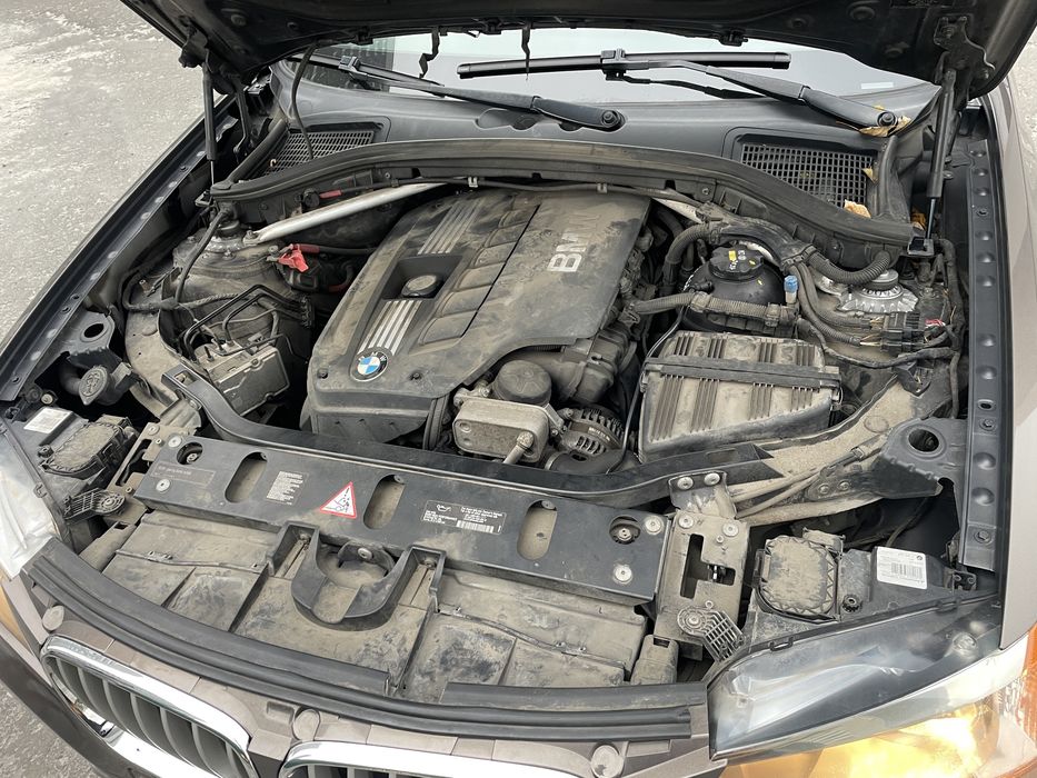 BMW X3 бензин 3.0 атмосфера, в родной краске 2011 г