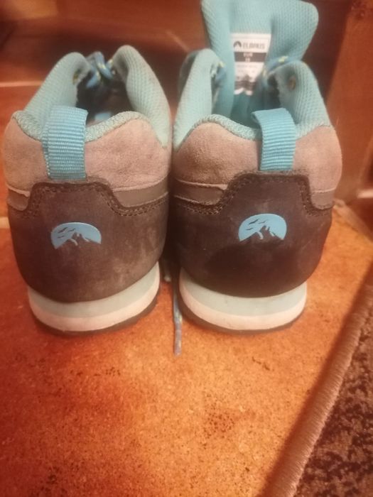 Buty sportowe Elbrus, skóra r. 38