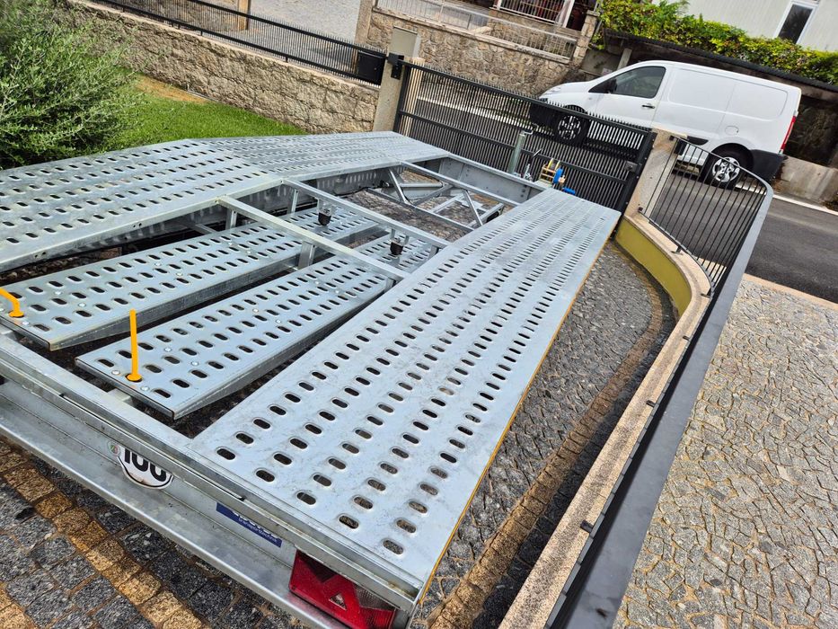 Atrelado Porta carros Novo 2500kg 4650€ IVA Dedutível